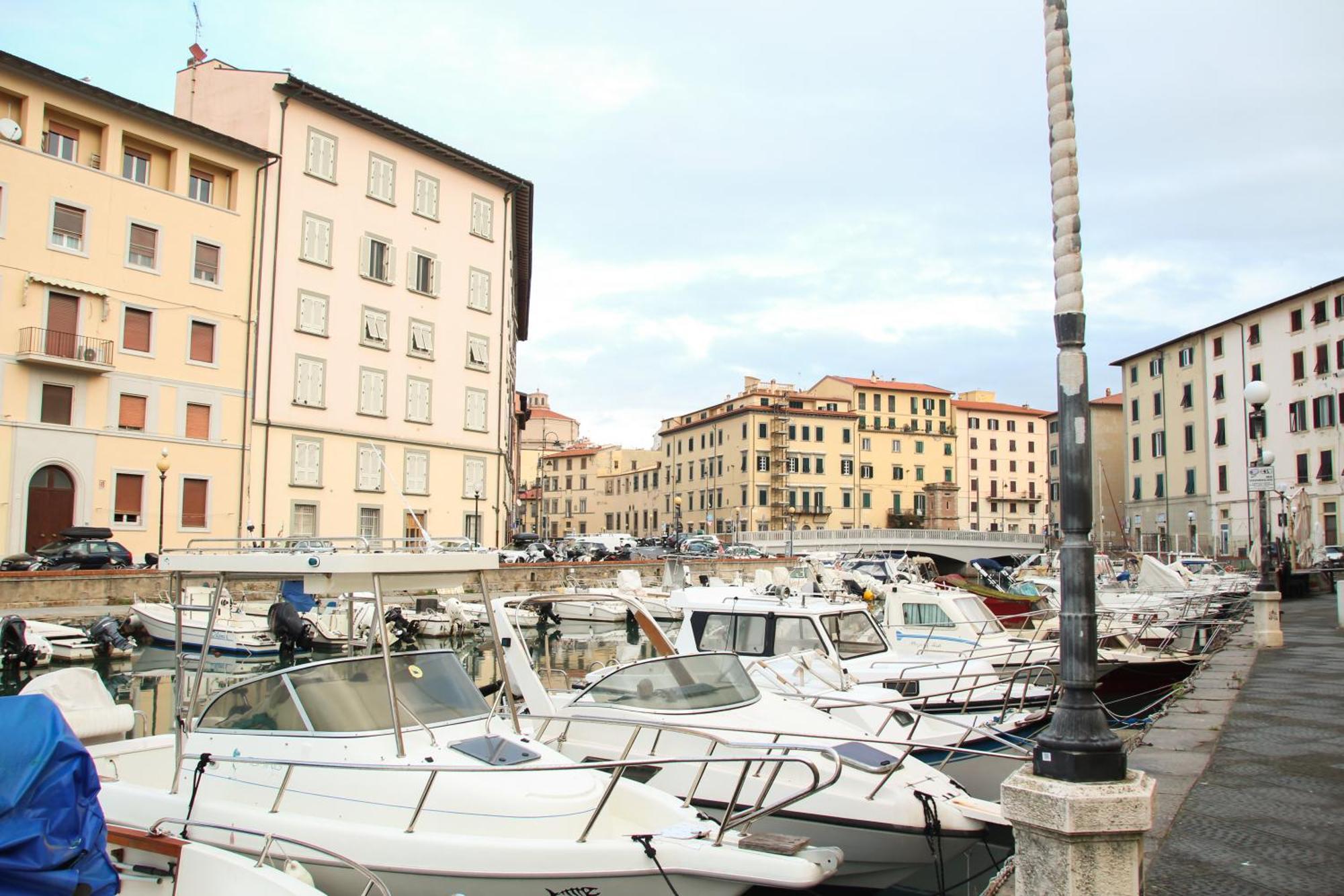 Waterfront Balcony I Grani 2 Resort Style Suite Livorno Kültér fotó