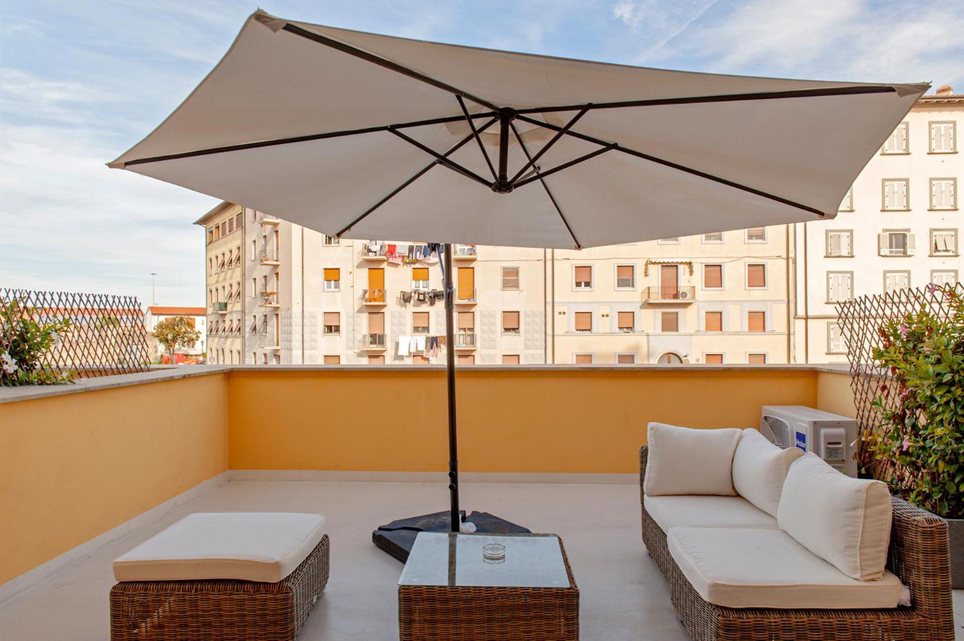 Waterfront Balcony I Grani 2 Resort Style Suite Livorno Kültér fotó